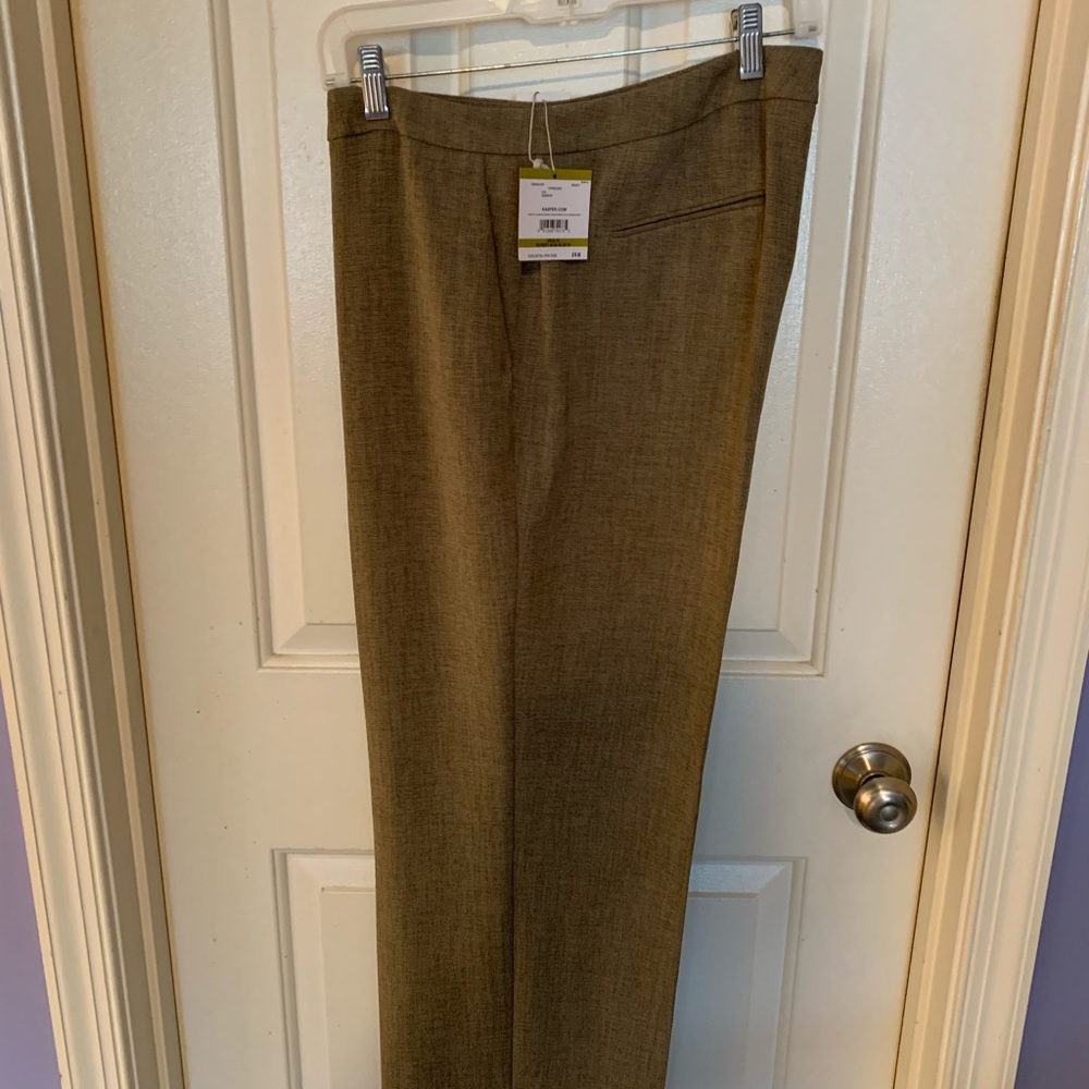 Women’s Tan Pants